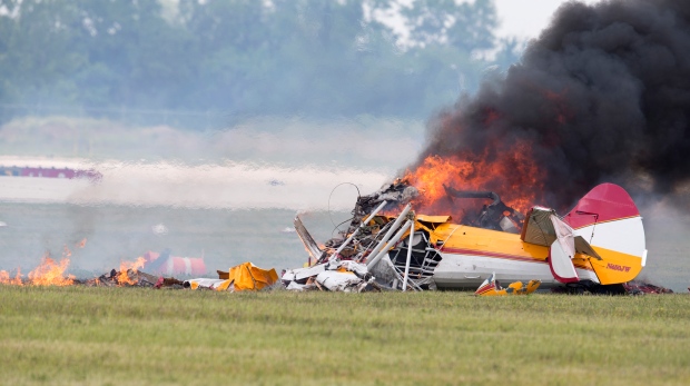 U.S. air show resumes one day after deadly crash | CP24.