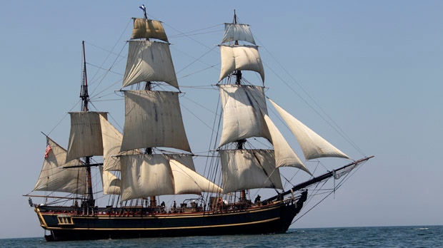 HMS Bounty sinks crew rescued Atlantic Ocean