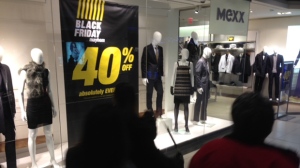 Black Friday shopping sales Eaton Centre Toronto