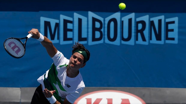 Milos Raonic wins first round Australian Open