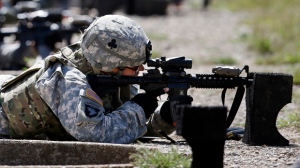 U.S. lifts ban on women in combat