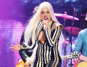 Lady Gaga blog hip surgery thanks fans