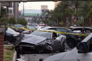 Las Vegas gun battle crash strip