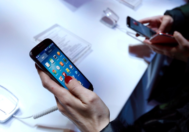 Samsung Galaxy S4 on sale in Canada April 27