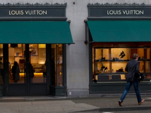New Greenbelt 3 Luxury Mall Walking Tour, Louis Vuitton
