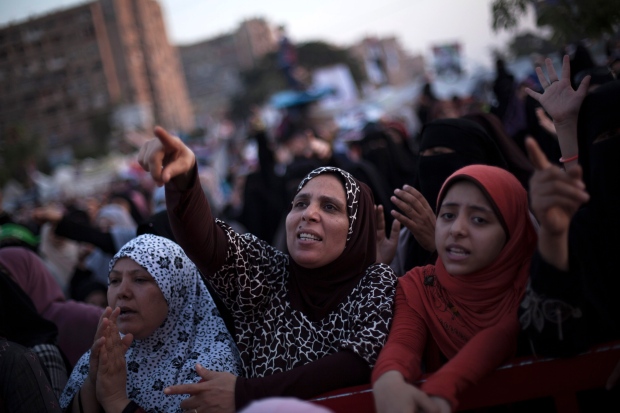 Egyptian authorities postpone move to end sit-ins