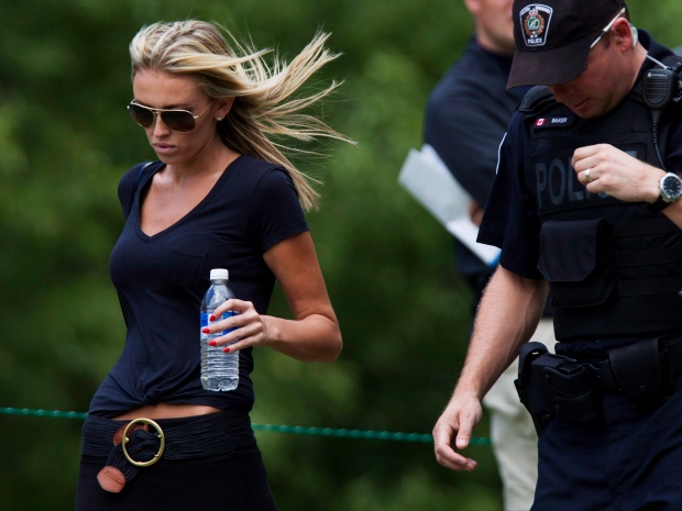 Paulina Gretzky and golfer Dustin Johnson announce engagement | CP24.com