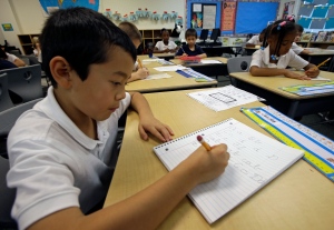 States try to save cursive writing in classroom