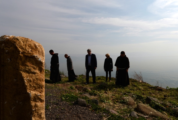 Stephen Harper visits Sea of Galilee