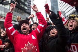 Canadian fans celebrate hockey gold win Sochi