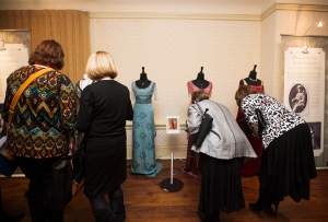 'Downton Abbey' duds on display at Toronto museum