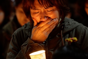 Vigil held for South Korea ferry sinking victims