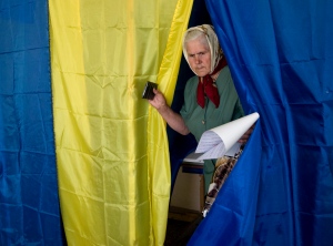 Ukraine holds critical presidential election