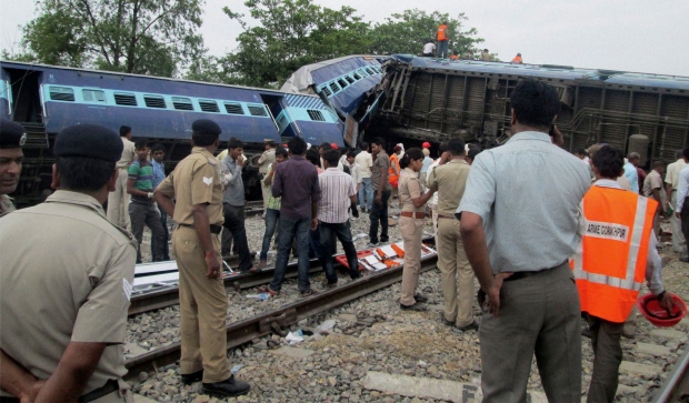 Deadly train crash in northern India