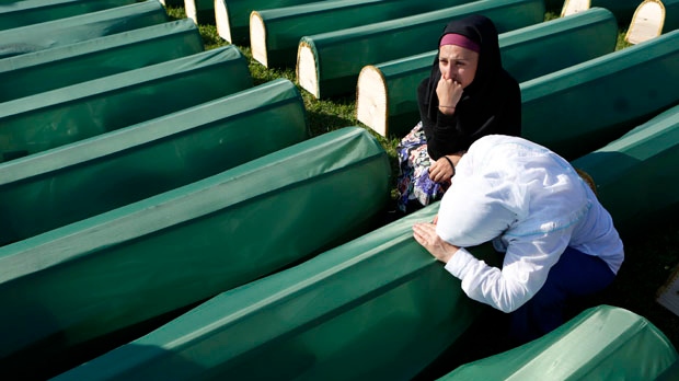 mass graves, Bosnia