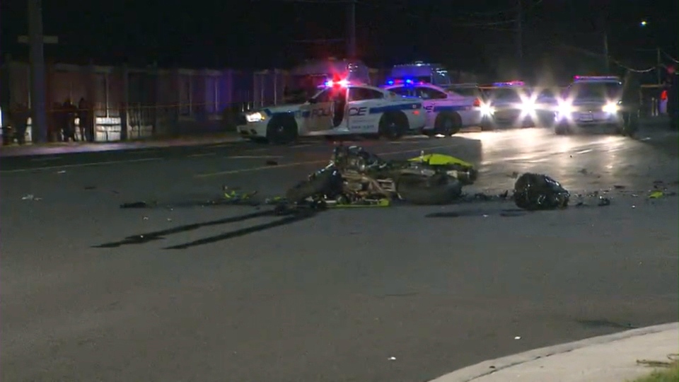 Two people dead following crash involving motorcycle in Mississauga