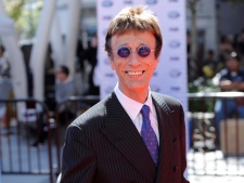 Robin Gibb arrives at the "American Idol" finale in Los Angeles on Wednesday, May 26, 2010. (AP Photo/Chris Pizzello)