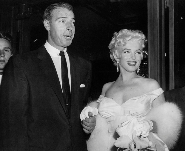 Marilyn Monroe love letters sell for nearly $122K