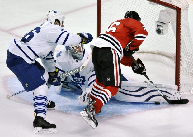 Chicago beats Maple Leafs