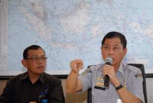 Search for missing AirAsia flight