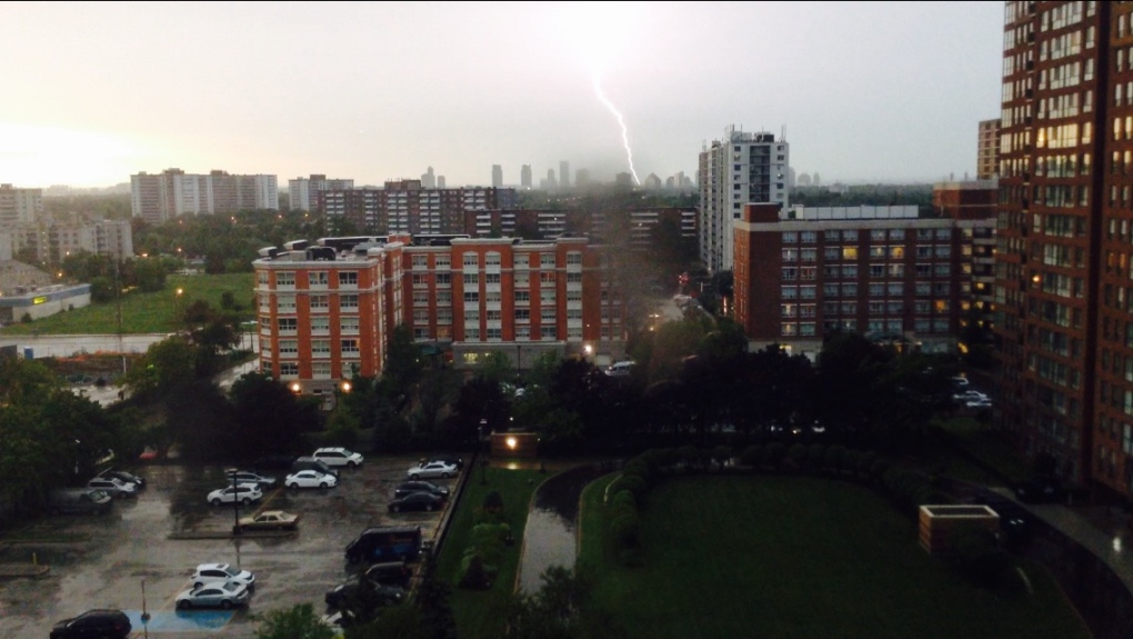 Toronto, southern Ontario hit by powerful summer storm 