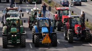 Tractor blockade
