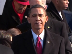 U.S. president-elect Barack Obama arrives to take the oath of office on Capitol Hill in Washington, Tuesday, Jan. 20, 2009.