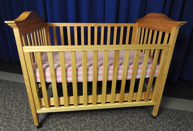 drop-side crib
