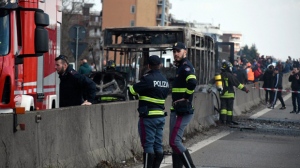 Bus hostage fire Italy