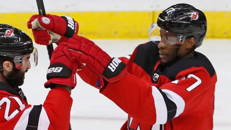 Maple Leafs Sign Defenceman T J Brodie Gritty Winger Wayne Simmonds In Free Agency Cp24 Com