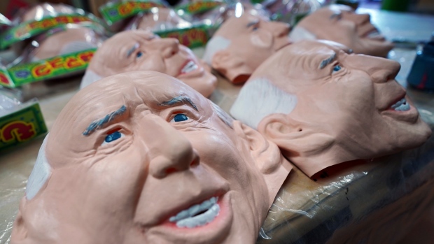 Job Biden masks 