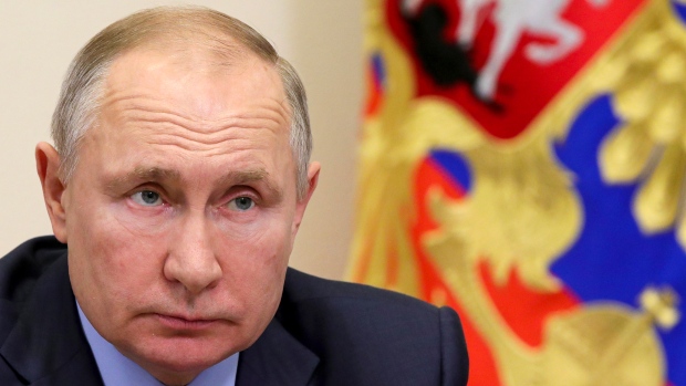 El presidente ruso Vladimir Putin es despojado del cinturón negro por la invasión de Ucrania