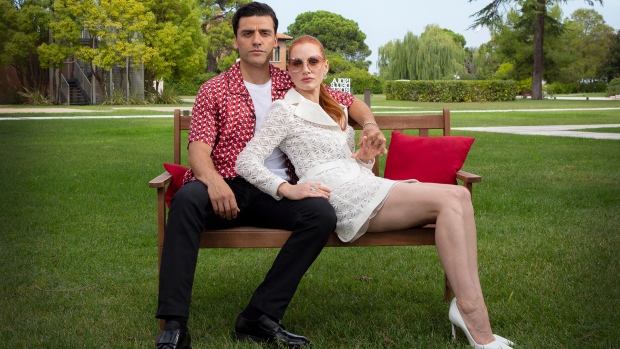 Oscar Isaac and Jessica Chastain