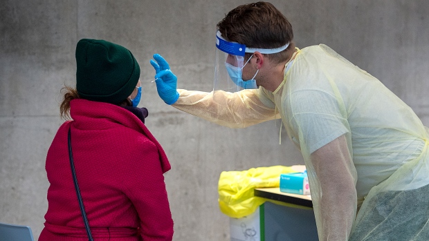 Se han informado 304 nuevos casos de coronavirus en Ontario;  Cuatro muertes más