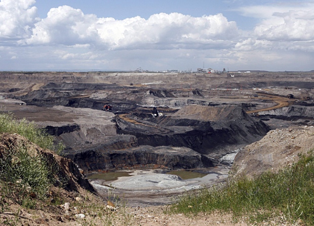 A portion of the Shell Albian Sands oilsands mine is seen from an overlook near Fort McMurray, Alta., Wednesday, July 9, 2008. (THE CANADIAN PRESS/Jeff McIntosh)
