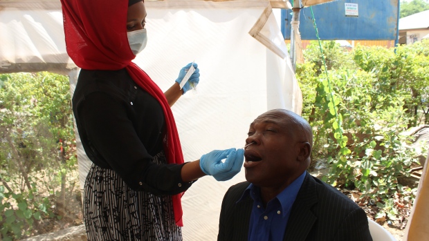 Nigeria informa sobre el ejemplo más antiguo del mundo de la variante del virus corona Omigron