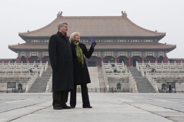 Prime Minister Stephen Harper and wife Laureen visit The Forbidden City in Beijing, China on Friday, Dec. 4, 2009. (Sean Kilpatrick / THE CANADIAN PRESS)