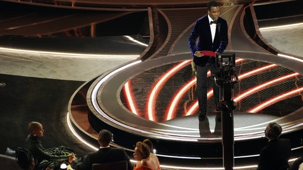 Producer van Oscars zegt dat politie heeft aangeboden om Will Smith te arresteren