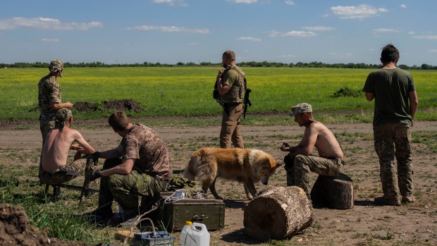 Tre stranieri che hanno combattuto per l’Ucraina sono stati condannati a morte da ribelli filo-russi