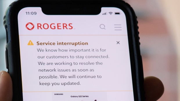 Interrupción de Rogers: la compañía dice que no puede restaurar los servicios de emergencia más rápido