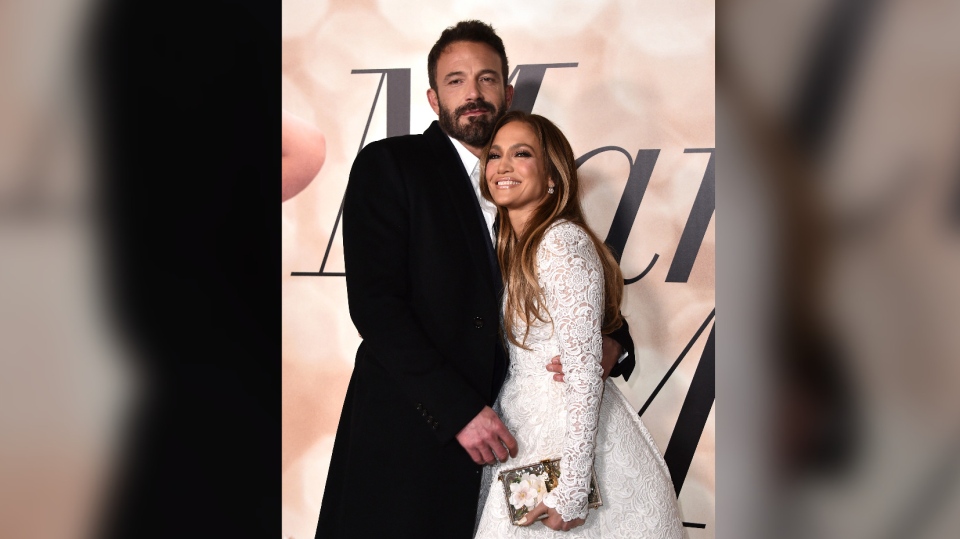 Jennifer Lopez and Ben Affleck married in a Las Vegas drive-thru.