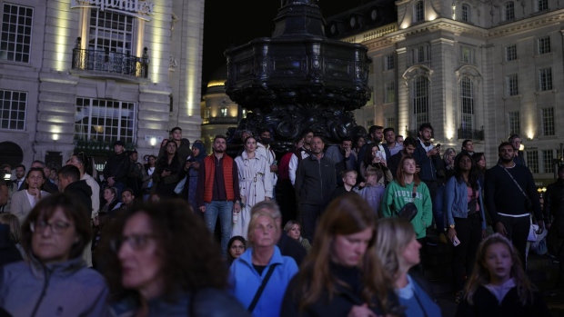 "National moment of reflection" in London