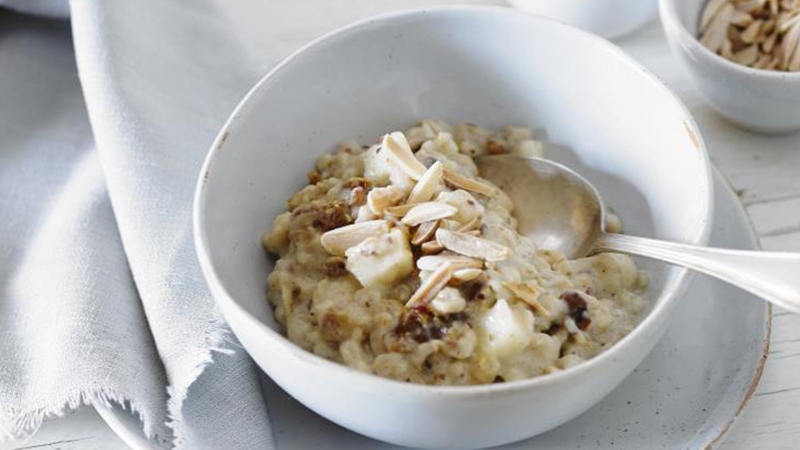 Oatmeal is a healthy, quick and nutritious meal