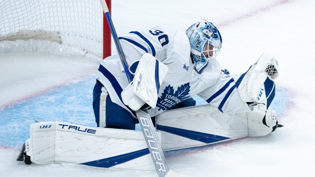 Leafs lose goaltender Murray to injury while losing to Red Wings