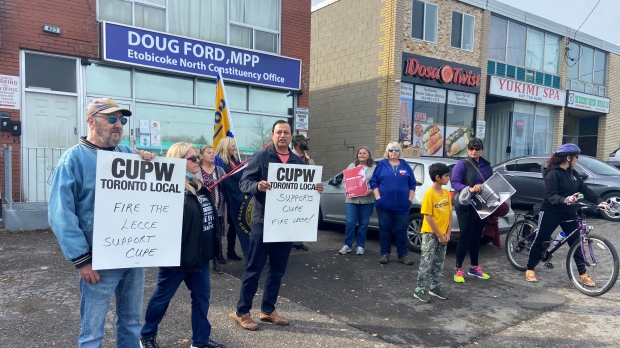 Ford office, Cupe Strike