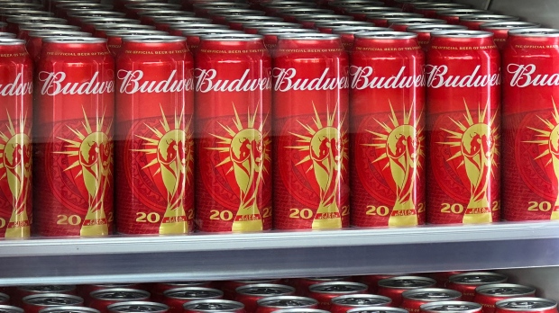 Coupe du monde : Budweiser expédiera la bière qu’elle ne peut pas vendre au Qatar au pays vainqueur