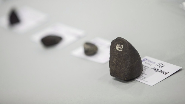 De mensen van Niagara vroegen om te zoeken naar een meteoriet die viel in het zuiden van Ontario