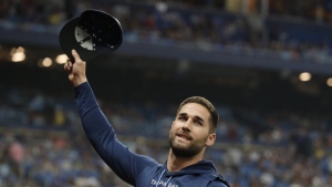 Tampa Bay Rays' Kevin Kiermaier gestures to fans after a video tribute to him was played during the second inning of the team's baseball game against the Toronto Blue Jays on Saturday, Sept. 24, 2022, in St. Petersburg, Fla. The Blue Jays have agreed to terms with outfielder Kiermaier on a US$9-million, one-year contract. THE CANADIAN PRESS/AP/Scott Audette