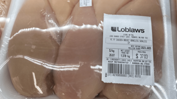 Le poulet cher dans les épiceries de Toronto a suscité la confusion
