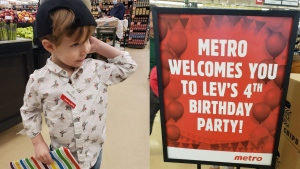 Lev Goldfarb, 4, had his wish to celebrate his birthday at Picton, Ont.'s Metro grocery store granted on Jan. 21, 2023. (Hadas Brajtman)
